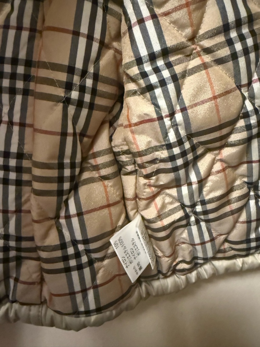 Burberry Beige Puffer Vest with Signature Check Lining - Picture 4 of 7